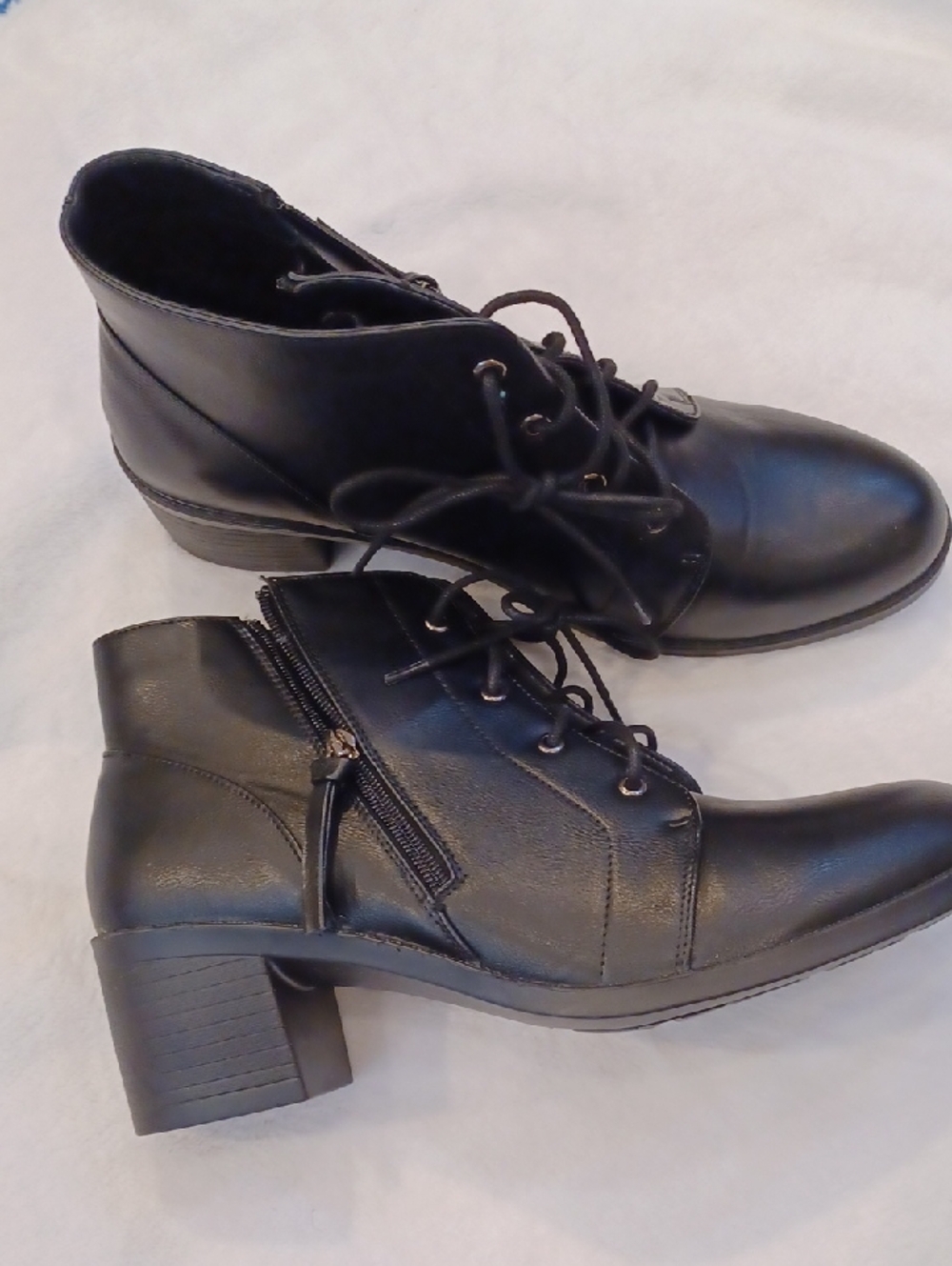 Easy street Black Lace-Up Ankle Boots with Side Zip Sz 12W NWOT